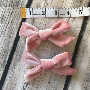 Brand NEW Set of 2 Velvet Pink Baby Girl Bows
